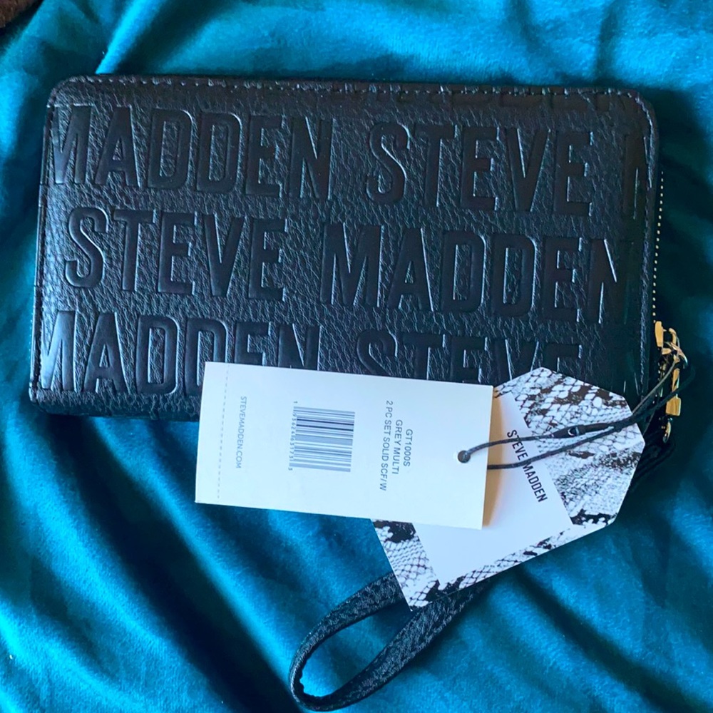 Steve Madden wallet